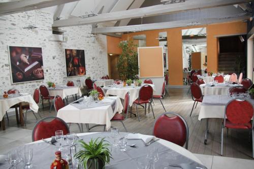 PAGE-ACCUEIL-RESTAURANT-(1-SUR-3-PHOTOS)